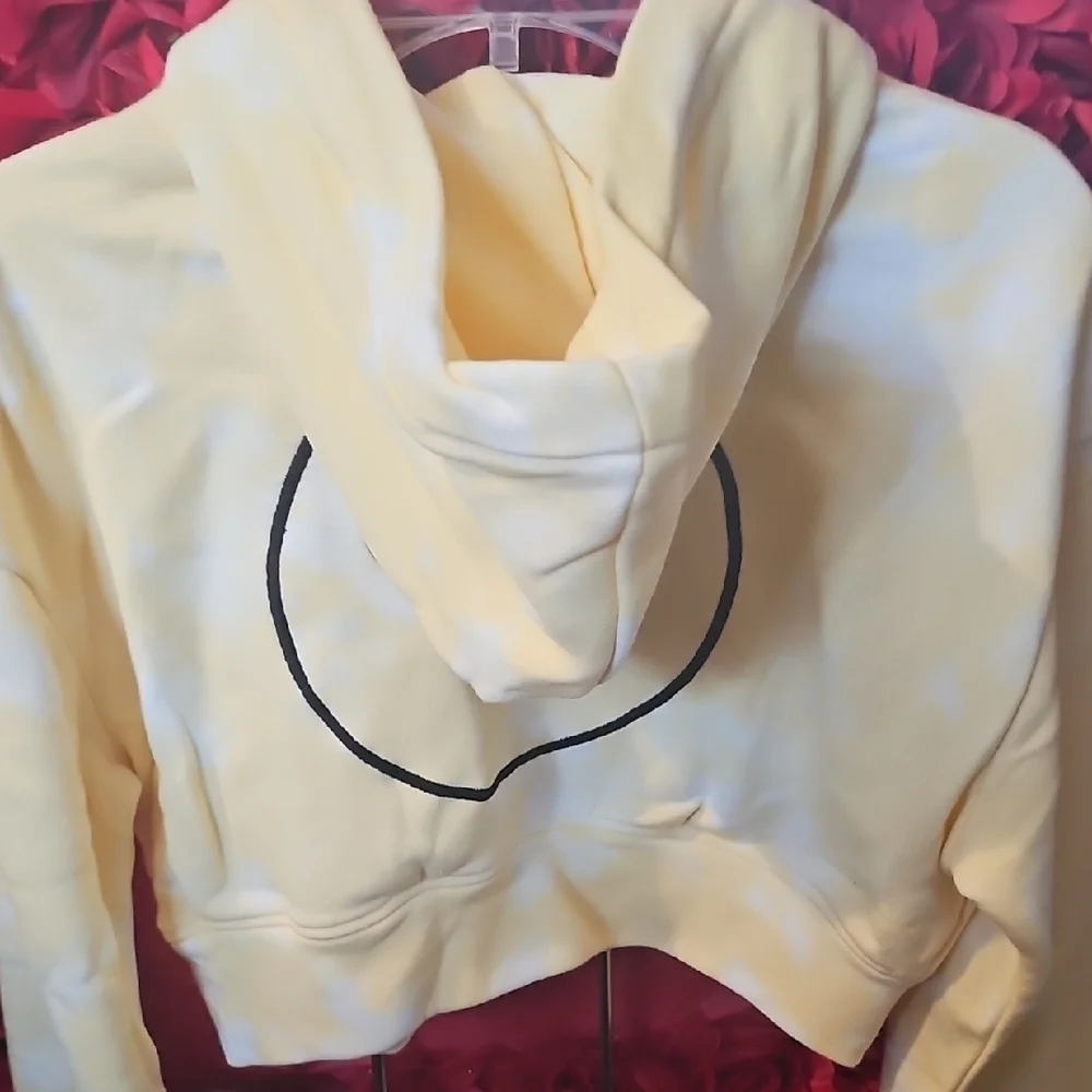 Sugar & Jade NWT Girls Pale Yellow Tie Dye Crop Hoodie With Emoji Graphic Size 8